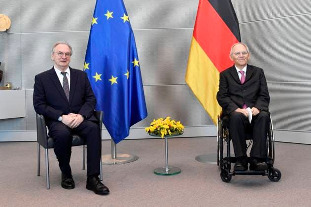 Reiner Haseloff and Wolfgang Schäuble at the photo session for the inaugural visit of Bundesrat President Haseloff to Bundestag President Schäuble Berlin, 12 02 2021 Foto:xF.xKernx xFuturexImage