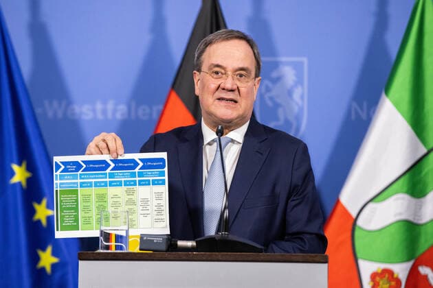 Coronavirus NRW State Government Armin Laschet CDU , Minister President of North Rhine Westphalia, speaks at a press conference Following Chancellor Merkels consultations with the Minister Presidents, Laschet explained the position of the State of North Rhine Westphalia Düsseldorf North Rhine Westphalia Germany Poolfoto dpa ,EDITORIAL USE ONLY