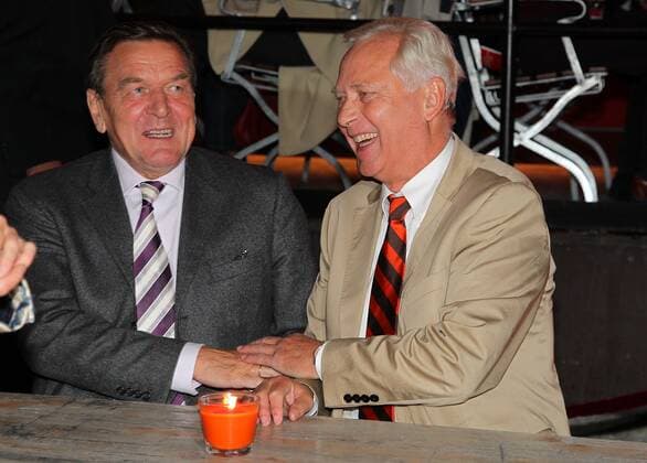 Uwe Karsten Heye with Gerhard Schroeder at the SPDs Vorwaerts summer festival in the Kulturbrauerei in Berlin Copyright: xEventpressxHerrmannx