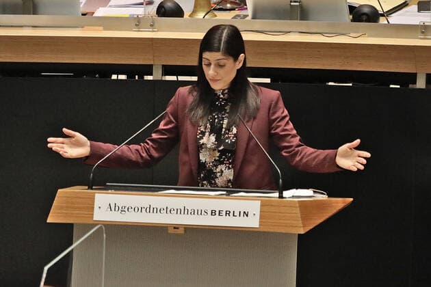 Derya Caglar, SPD, debate in the House of Representatives 11 03 2021 Derya Caglar, SPD, debate in the House of Representatives Berlin on 11 March 2021 Berlin House of Representatives Berlin GER