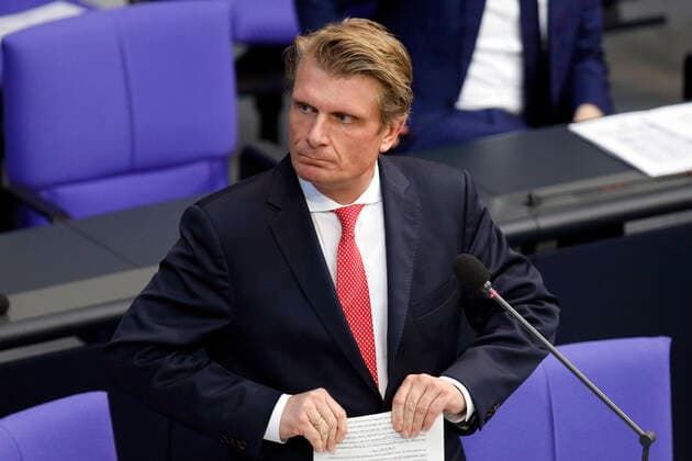 Thomas Bareiß at the 208 session of the German Bundestag in the Reichstag building The CDU politician admitted to having lobbied for a preferential supply of breathing apparatus to Azerbaijan Berlin, 10 02 2021 Foto:xC.xHardtx xFuturexImage
