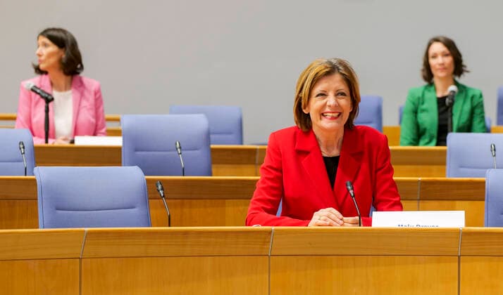 State parliament election Rhineland-Palatinate 2021, election to the Rhineland-Palatinate state parliament, press conference of the LPK state press conference in the plenary hall of the state parliament SPD top candidate Malu Dreyer and in the background Daniela Schmitt FDP and Anne Spiegel Grüne 14 03 21