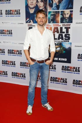 Axel Schreiber on the red carpet at the premiere of Asphaltgorillas at the cinema in the Kulturbrauerei in Berlin Copyright: xEventpressxGolejewskix