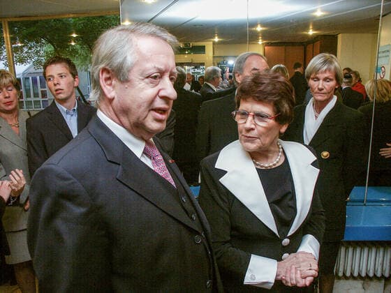 Düsseldorf 10 10 2002 Josef Neuberger Medal of the Jewish Community Düsseldorf for Wolfgang Clement Photo shows Paul Spiegel Chairman Central Council of Jews and Rita Süssmuth Düsseldorf North Rhine Westphalia Germany