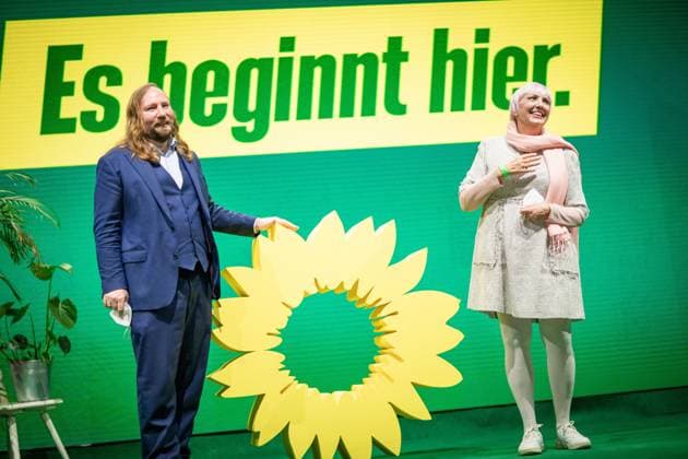 State delegates conference of the Bavarian GREENS 17 04 2021 Augsburg Party conference of the party Bündnis 90 Die Grünen in Augsburg At the state delegates conference, the list of the Bavarian Greens for the federal election campaign and a new Co Chairman will be ele