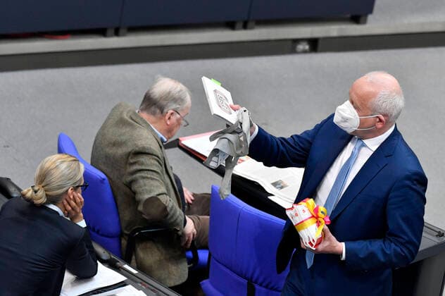 Alice Weidel, Alexander Gauland and Wieland Schinnenburg in the 227 session of the German Bundestag in the Reichstag building Berlin, 06 05 2021 Foto:xF.xKernx xFuturexImage