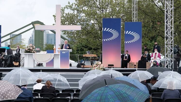 16 05 2021 xkhx Frankfurt am Main, Weseler Werft Ecumenical Church Congress 2021 Look Come and see Open Air Closing Service of the 3 ÖKT Federal President Frank Walter Steinmeier during his speech