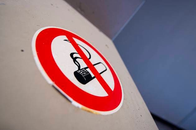 Feature Smoking A smoking ban signage Photo Kirchner Media Wedel North Rhine Westphalia Germany Copyright: xKirchner-Media Wedelx