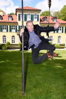 Günther Sigl at the press conference on the Eulenspiegel Flying Circus in the Suresnes Castle Park at the Catholic Academy in Munich, 20 05 2021 Foto:xS.xAdamx xFuturexImage