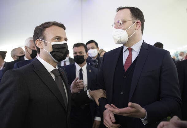 German Health Minister Jens Spahn CDU meets the President of the French Republic, Emmanuel Macron, at the residence of the French Ambassador in Pretoria on 29 05 2021 Pretoria South Africa Copyright: xXanderxHeinl photothek.dex