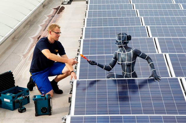 The Federal Government reacts with the climatic protection In a draft for an immediate program it brings an installation obligation of solar cells for all new buildings into the discussion Same is to apply also with larger roof reorganizations of inventory buildings Here on the photo Mode Foto:xT.xSkupinx xFuturexImage