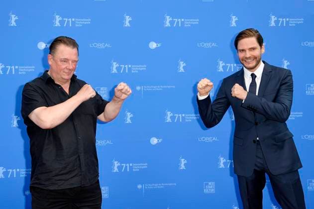 Peter Kurth and Daniel Brühl at the premiere of the feature film Next Door at the Berlinale Summer Special 2021 71 Berlin International Film Festival at the open-air cinema Museumsinsel Berlin, 16 06 2021 Foto:xF.xKernx xFuturexImage