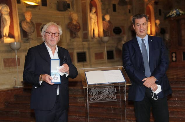 Award of the Bavarian Order of Merit 2020 in the Antiquarium of the Munich Residence by the Bavarian Prime Minister Dr Markus Söder Prime Minister Dr Markus Söder awards the Bavarian Order of Merit to Günther Maria Halmer, Munich Bavaria Germany Antiquarium of the Munich Residence