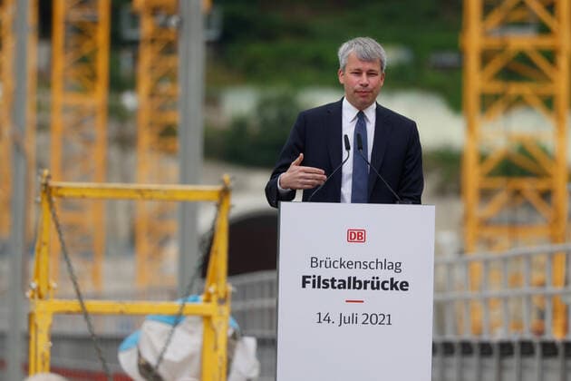 One of the highest railway bridges in Germany has been completed The approximately 500-metre-long Filstal Bridge is part of the future high-speed line Stuttgart Ulm With a ceremony, Deutsche Bahn celebrated the