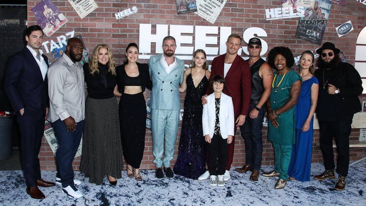 Bilder des Jahres 2021, Entertainment 08 August Entertainment Themen der Woche KW32 Los Angeles Premiere of STARZ s Heels LOS ANGELES, CALIFORNIA, USA - AUGUST 10: Trey Tucker, James Harrison, Mary McCormack, Alison Luff, Stephen Amell, Kelli Berglund, Roxton Garcia, Alexander Ludwig, Chris Bauer, Allen Maldonado, Alice Barrett and Robby Ramos arrive at the Los Angeles Premiere of STARZ s Heels held at 2137 Sacramento Street on August 10, 2021 in Los Angeles, California, United States. Los Angeles California United States collin-losangel210810_np49t Copyright: xImagexPressxAgencyx