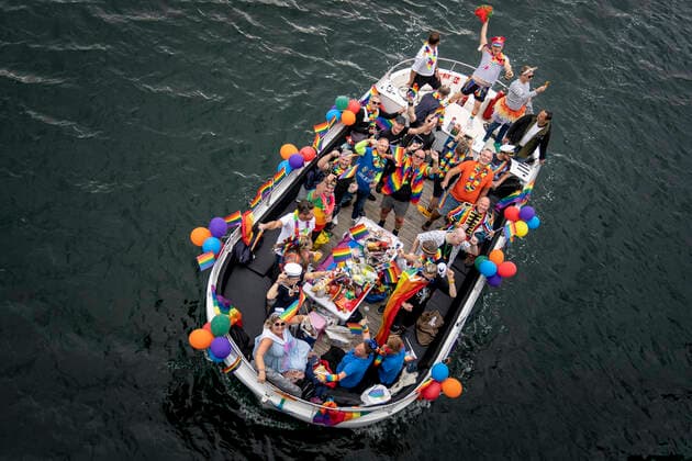 Sea Pride in Copenhagen Channels in connection with WorldPride 2021 in Copenhagen, Thursday 19 August 2021, Copenhagen Denmark  Copyright: RitzauxScanpix MadsxClausxRasmussenx COP102 spdk20210819-183055-L