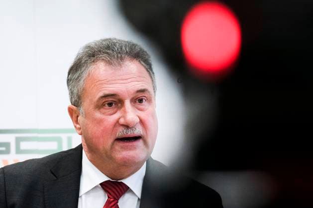 Claus Weselsky, Federal Chairman of the GDL, Gewerkschaft Deutscher Lokomotivführer, informs at the press conference about the further procedure in the industrial dispute with Deutsche Bahn, DB at the DDV Forum on 20 08 21 in Berlin Claus Weselsky GDL gives press conference in Berlin