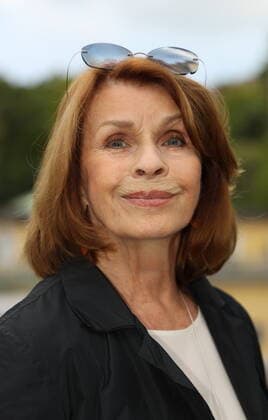 Senta BERGER Reading in Bad Vöslau Bad Vöslau Thermalbad, 20 08 2021 Senta BERGER