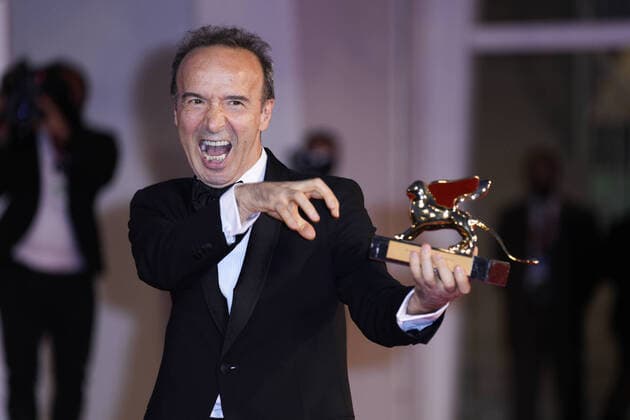 Photo IPP Daniele Cifala™ Venice 01 09 2021 The 78th Venice Film Festival 78th Mostra Internazionale d™Arte Cinematografica Opening Ceremony in the photo Roberto Benigni with the Golden Lion for Lifetime Achievement Italy Photo Press World Copyright  0