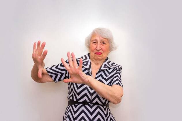 Offended old senior woman rejecting offer with her hands model released, Symbolfoto, 12.10.2020, Copyright: xmarina13x Panthermedia22633689