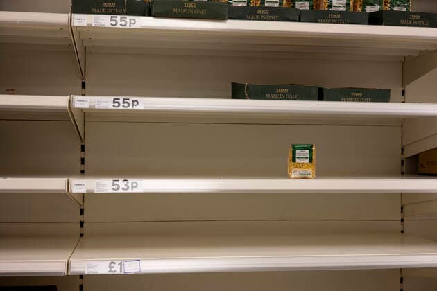 September 28, 2021, London, United Kingdom: Pasta shelves seen almost empty in the supermarket following panic buying by the citizens in the fear of shortage..Panic buying continued in the supermarkets in the UK as there has been an ongoing HGV drivers shortage post COVID-19 pandemic and brexit. London United Kingdom - ZUMAs197 20210928_zaa_s197_138 Copyright: xHestherxNgx