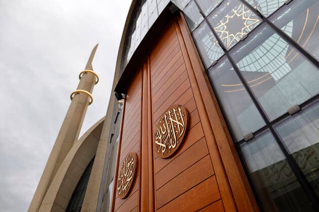 Exterior view of the mosque during the open mosque day at the DITIB central mosque in Ehrenfeld Cologne, 03 10 2021 Foto:xC.xHardtx xFuturexImage