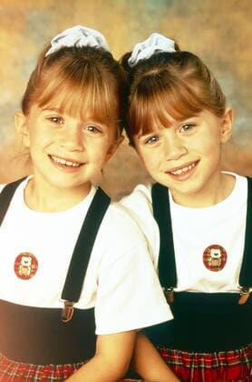 FULL HOUSE, Mary-Kate Olsen, Ashley Olsen, 1994, 1987-1995. ? ABC Courtesy Everett Collection Ref:TSDFUHO AB015 PUBLICATIONXNOTxINxCANxCHNxFRAxITAxJPNxNORxPOLxRUSxESPxUKxUSA Copyright: xx TSDFUHO AB015