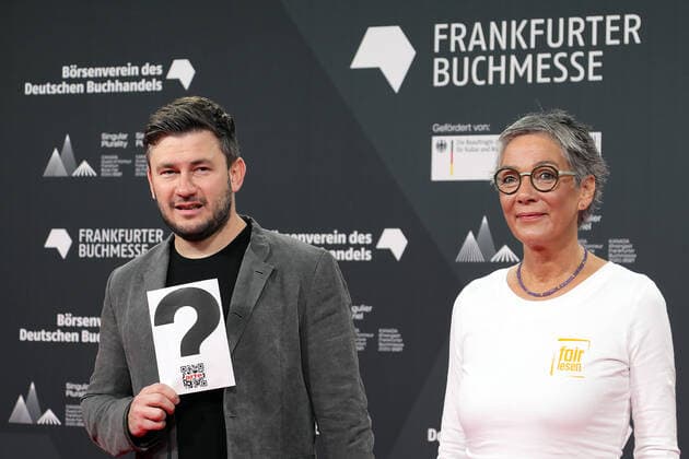 19 10 2021, Frankfurt am Main, DEU Opening of the Frankfurt Book Fair With Karin Schmidt Friedrichs, President of the Boersenverein des Deutschen Buchhandels and Dmitry Glukhovsky, Russian Author