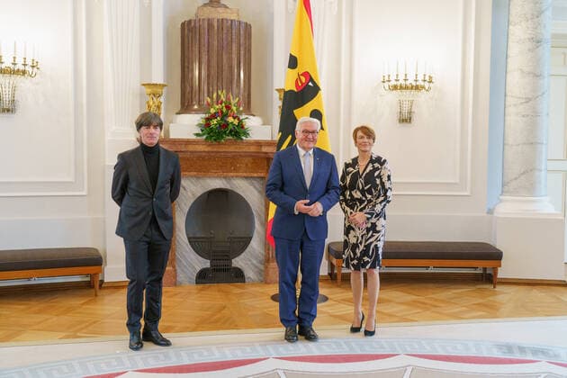 Federal President Frank Walter Steinmeier receives former national coach Joachim Löw and gives him a luncheon in his honour at Bellevue Palace Joachim Löw, Frank Walter Steinmeier and E