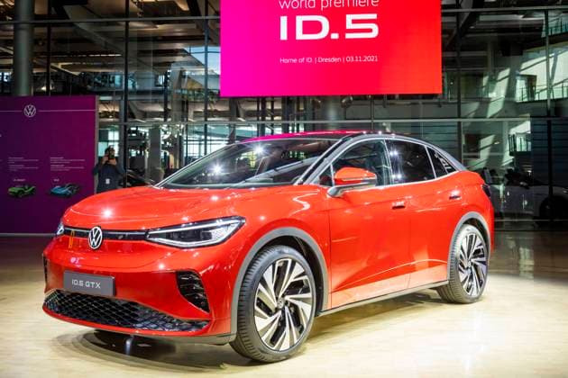 New VW World Premiere with live unveiling of the ID 5 from Zwickau, at the Gläsernen Manfaktur Dresden Dresden Saxony GERMANY
