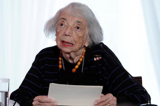 Commemoration 1918 1938 1989 Commemoration of 9 November in Bellevue Palace Current, 09 11 2021, Berlin, Holocaust survivor Margot Friedlaender in portrait at the commemoration 1918 1938 1989 Commemoration of 9 November in Bellevue Palace To commemorate the po