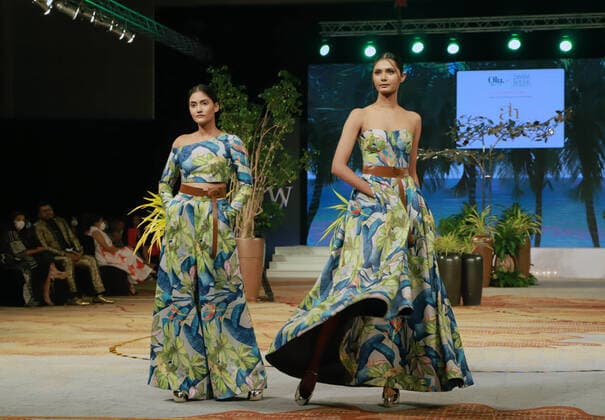 (211113) -- COLOMBO, Nov. 13, 2021 -- Models present creations during the Colombo Fashion Week (CFW) Swim Week in Colombo, Sri Lanka, on Nov. 12, 2021. The CFW Swim Week Colombo, scheduled for Nov. 12 and 13 in the national capital Colombo, will showcase works created by 11 local designers. (Photo by Xinhua) SRI LANKA-COLOMBO-FASHION WEEK AjithxPerera