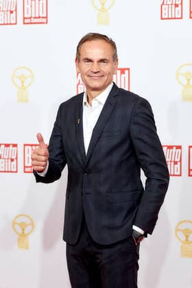 The Golden Steering Wheel 2021 Oliver Blume Chairman of the Executive Board of Dr Ing h c F Porsche AG on the red carpet at the Golden Steering Wheel awards ceremony in the Axel Springer Tower in Berlin Copyright: xEventpressxGolejewskix