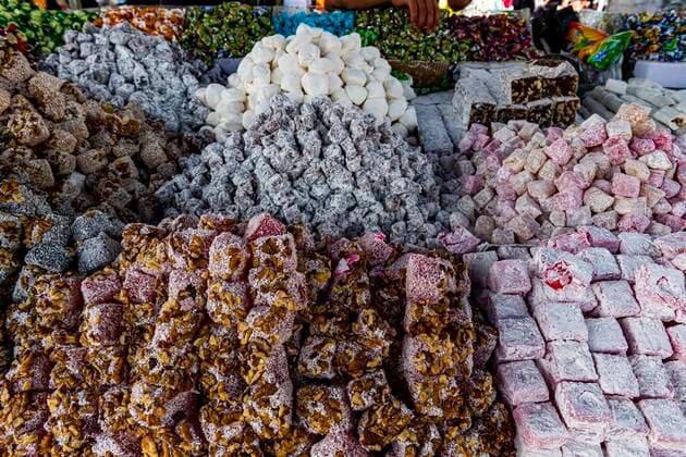 Local sweets below the citadel of Kirkuk, Kirkuk, Iraq, Asia Copyright: imageBROKER/MichaelxRunkel ibxrun07166856.jpg