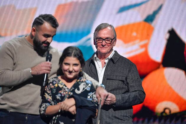 Tim Avicii Bergling s father Klas Bergling with Mohammed Ali from the leisure center Minimix in Hammarkullen in Gothenburg, who received the newly established annual prize from the Tim Berglind Foundation of SEK 50,000 and a painting by the artist Maxi Svensson Together For A Better Day at Avicii Arena, a concert to dr  Copyright: xAndersxWiklund TTx TOGETHER FOR A BETTER DAY