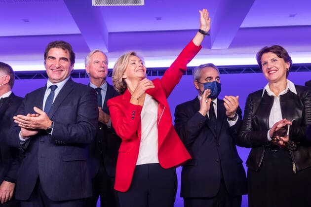 Bilder des Jahres 2021, News 12 Dezember News Themen der Woche KW48 News Bilder des Tages Paris, France December 4, 2021 - Results of right-wing congress Les Republicains (LR) election to designate the candidate for the French presidential election. The president of the Ile-de-France region confirmed her status as favorite, winning with 60.95% of the votes, against 39.05% for the deputy of the Alpes-Maritimes - Valerie pecresse POLITIQUE, LR, LES REPUBLICAINS, DROITE, ELECTION, CANDIDATE, PECRESSE, PRIMAIRE DE LA DROITE, VICTOIRE, GAGNANTE Copyright: xVincentxIsorex