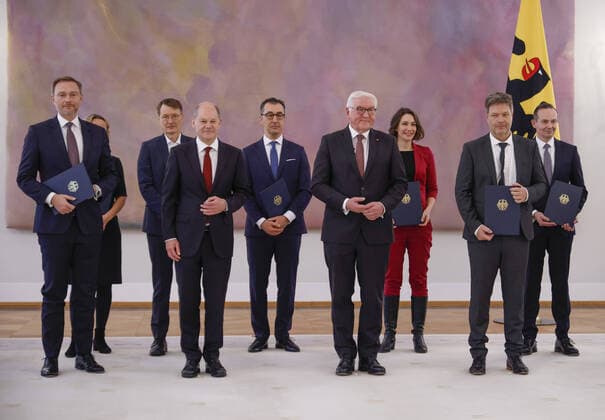 German President Frank Walter Steinmeier poses for a group photo at Bellevue Palace on the occasion of the presentation of the appointment certificates to the members of the cabinet Berlin, 08 12 2021 Berlin Germany Copyright: xThomasxImox