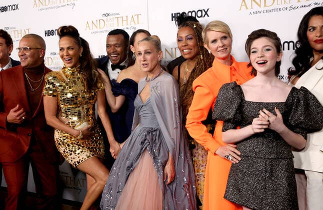 Bilder des Jahres 2021, Entertainment 12 Dezember Entertainment Themen der Woche KW49 December 8, 2021, New York, NY, USA: CHRISTOPHER JACKSON, NICOLE ARI PARKER, LEROY MCLAIN, KRISTIN DAVIS, SARAH JESSICA PARKER, KAREN PITTMAN, CYNTHIA NIXON, ALEXA SWINTON, SARITA CHOUDHURY, attend the HBO Max Premiere of â€oeAnd Just Like Thatâ€Â, .The Museum of Modern Art, NYC.December 8, 2021. New York USA - ZUMAms4_ 20211208_zaf_ms4_021 Copyright: xSoniaxMoskowitzxGordonx