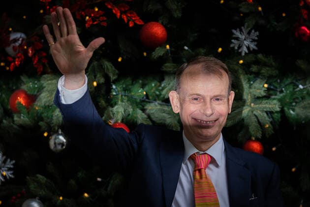 December 19, 2021, London, United Kingdom: Andrew Marr gestures to the media at BBC Broadcasting House after filming the final episode of the Andrew Marr Show in London..Marr is leaving the BBC after 20 years and his Sunday morning interview programme will be temporarily taken over by Sophie Raworth from 9th January. London United Kingdom - ZUMAs197 20211219_zaa_s197_302 Copyright: xTejasxSandhux