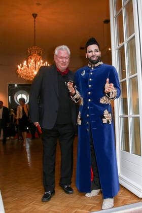 Nibelungen Festival 2015 Carnage by Albert Ostermaier Designer Harald Glööckler with his husband Dieter Schroth at the premiere of the Nibelungen Festival Carnage in front of the Kaiserdom Worms on 31 07 2015 Worms Kaiserdom Rhineland Palatinate