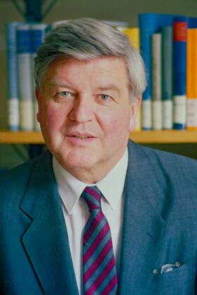 Prof Dr Hans Maier, 1986 DEU, Germany, 1986, Prof Dr Hans Maier, born 1931, portrait, political scientist, politician, then Bavarian Minister of Education 1970 1986 , Bavaria, history, 1980s, 80s, years, eighties, historical,