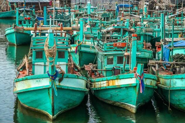 Fishing boats on cambodian coast, 25.09.2021, Copyright: xpawopa3336x Panthermedia23528460