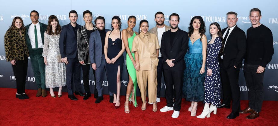 Bilder des Jahres 2022, Entertainment 02 Februar Entertainment Themen der Woche KW06 Entertainment Bilder des Tages Amazon Prime I Want You Back Premiere in Los Angeles Los Angeles Premiere Of Amazon Prime s I Want You Back Julie Rapaport, Mason Gooding, Elizabeth Berger, Isaac Aptaker, Manny Jacinto, Charlie Day, Jenny Slate, Clark Backo, Gina Rodriguez, Scott Eastwood, Jason Orley, Giselle Torres, Quinn Cooke, John Rickard and Matt Newman arrive at the Los Angeles Premiere Of Amazon Prime s I Want You Back held at ROW DTLA on February 8, 2022 in Los Angeles, California, United States. Los Angeles California United States Copyright: xImagexPressxAgencyx originalFilename: collin-losangel220209_npR3y.jpg