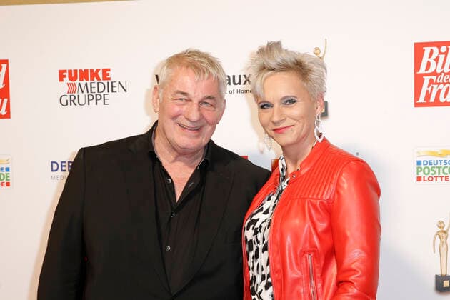 Heinz Hoenig with Wife Annika carsten at the 13 award Ceremony the Golden Picture the Woman at Stage Operetta House on 23 October 2019 in Hamburg Copyright: xVISTAPRESSx xWenzel