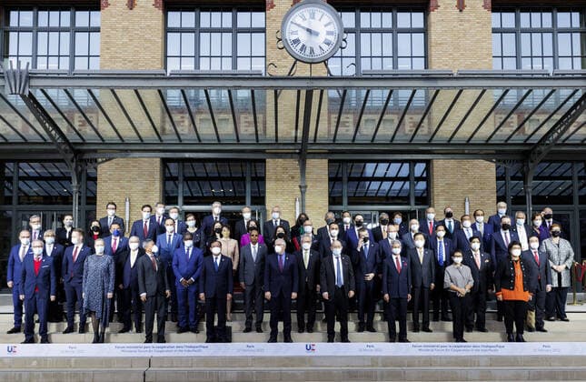 Family photo during the meeting of Foreign Ministers of the Forum for Indo-Pacific Cooperation Paris, 22 02 2022 Paris France Copyright: xJaninexSchmitz photothek.dex