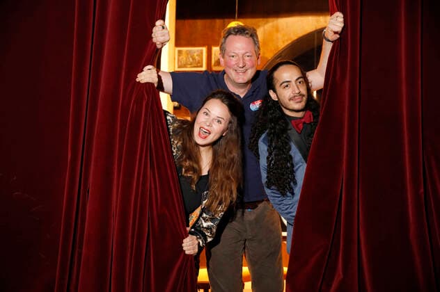 Julia Gamez Martin, Eckart von Hirschhausen and Masud Akbarzadeh at the press conference for the Comedy for Future Festival C4FF at the Komödie am Kurfürstendamm in the Schiller Theater Berlin, 22 02 2022 Foto:xS.xGabschx xFuturexImage