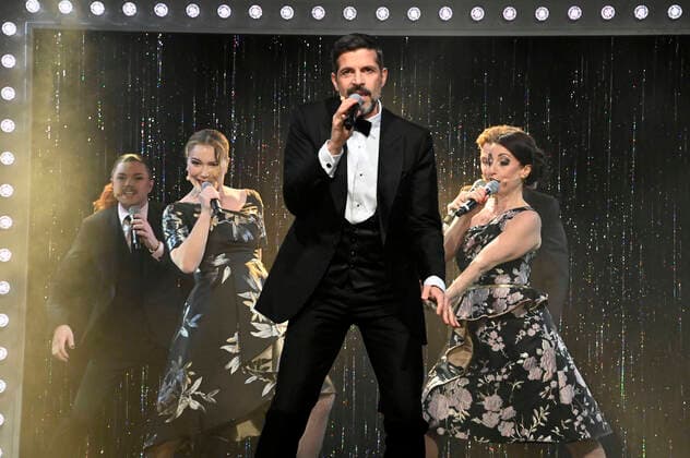 Pasquale Aleardi with the singers Sigalit Feig, Anke Fiedler, Martin Mulders and Andreas Bieber at the premiere Pasquale Aleardi My Grand Prix at the Tipi am Kanzleramt Berlin, 26 02 2022 Foto:xF.xKernx xFuturexImage
