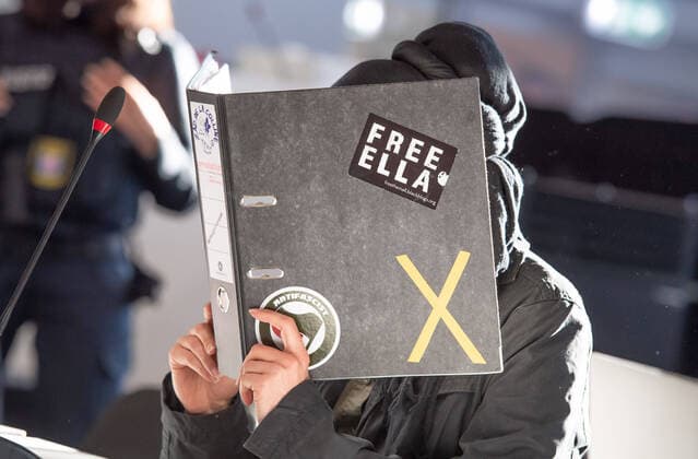 01 03 2022, xblx, justice, trial Appeal against A49 activist Ella , defendant uwP1 In the media, the woman is referred to as ELLA She had been sentenced in the summer of 2021 by the Alsfeld District Court to a prison term of 2 years and 3 months Today now the pleas are to be held After that, a verdict could also already be reached Giessen