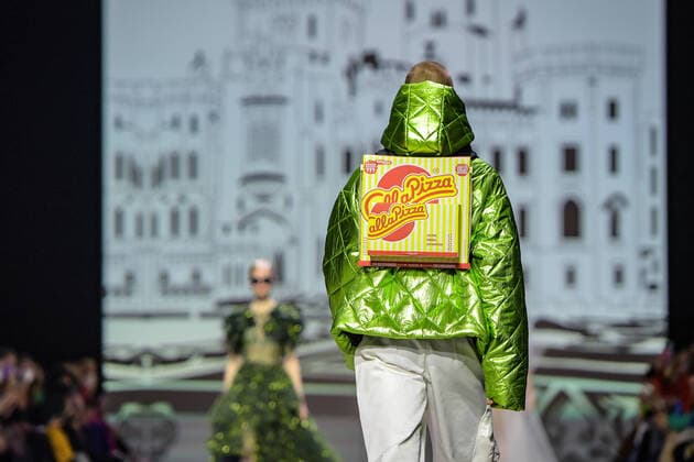 15 03 2022 xlakx,Entertainment Berlin Fashion Week 2022, show Kilian Kerner emspor v l In Kraftwerk Berlin presents a model Call a Pizza backpack Berlin.