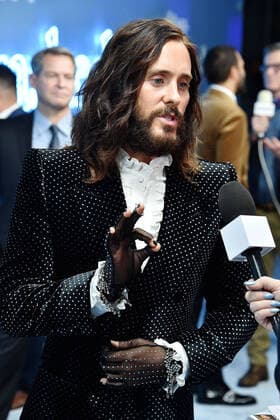Jared Leto at the series premiere of ™™We Crashed Apple TV on 17 03 2022 in Los Angeles ™™WeCrashed series premiere in LA with Anne Hathaway Jared Leto.